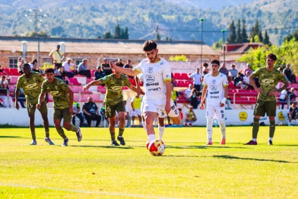 Al Imperial se le escap&oacute; el ascenso directo al empatar en Caravaca