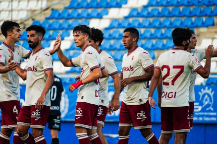 El Real Murcia golea al Cieza y pasa las semifinales del Trofeo Manny Pelegrín