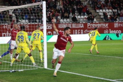 El Real Murcia sigue su racha y elimina al Cádiz de la Copa del Rey